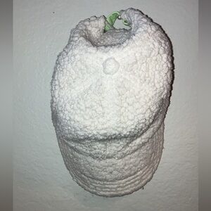 Aerie Cozy White Sherpa Hat